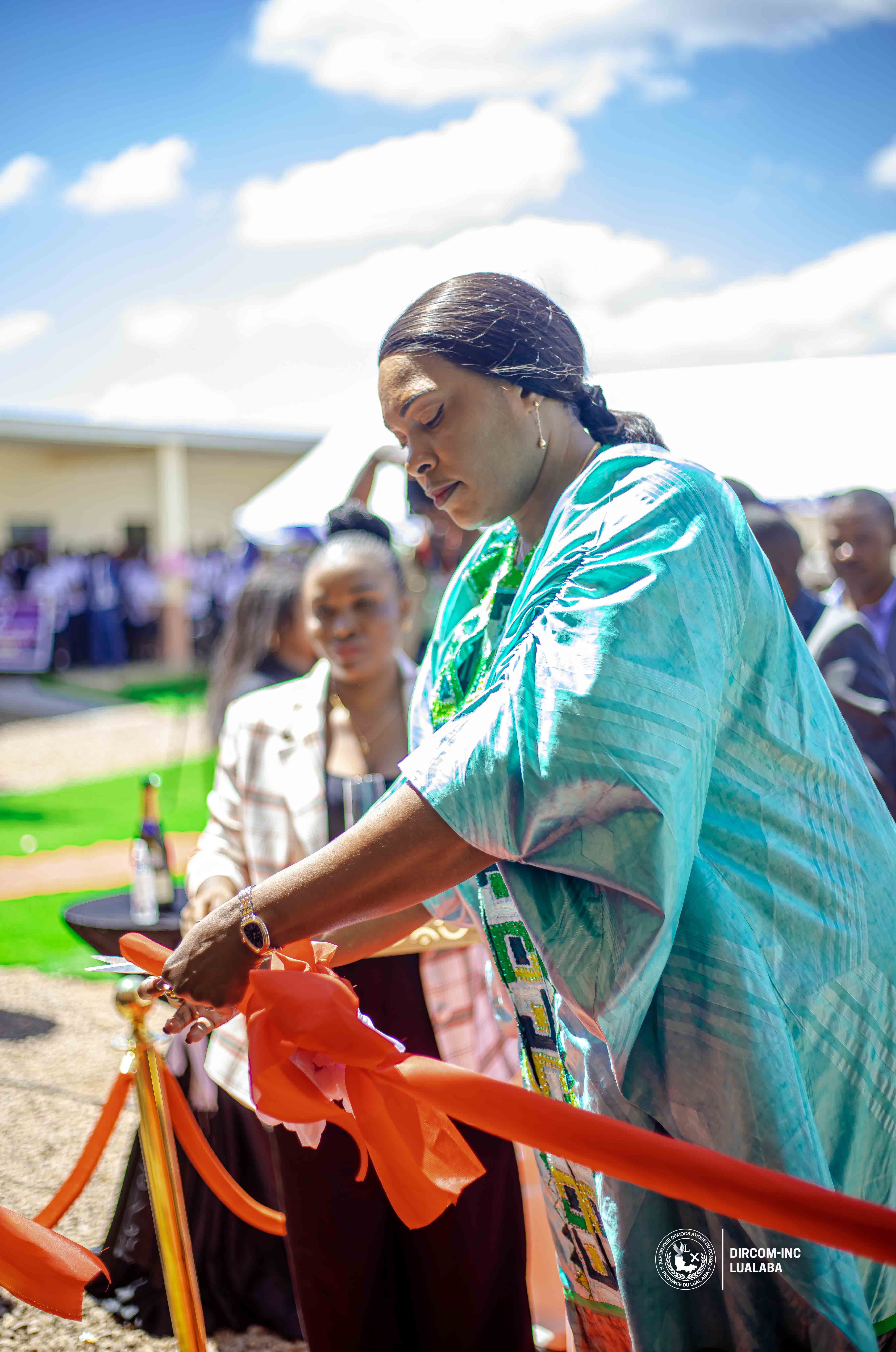 KOLWEZI: FIFI MASUKA INAUGURE DE NOUVEAUX BÂTIMENTS POUR LES ELEVES SOURDS-MUETS DE L'ECOLE EPHATA